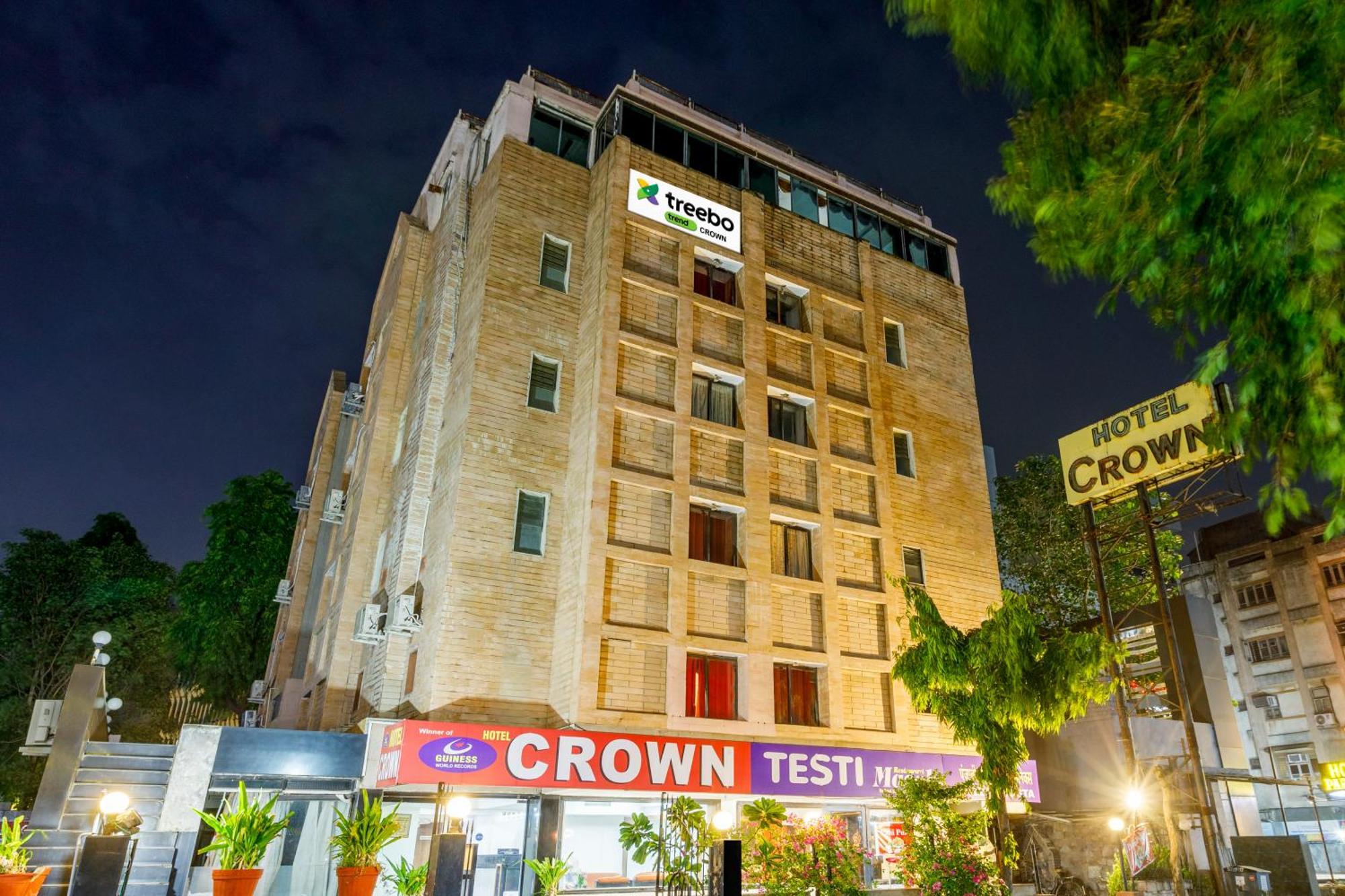 Oyo 2308 Hotel Crown Ahmedabad Exterior photo